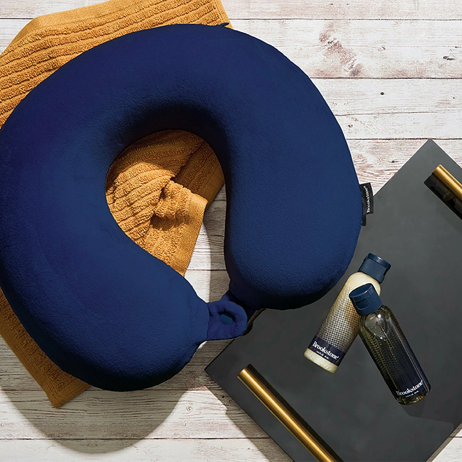 Brookstone Comfort Classic Memory Foam Travel Neck Pillow 10 Brookstone Comfort Classic Memory Foam Travel Neck Pillow - Image 8