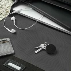 Chipolo ONE Bluetooth Item Tracker -Travel Sales Store CH BT002 001 black 5