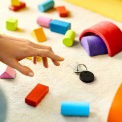 Chipolo ONE Bluetooth Item Tracker -Travel Sales Store CH BT002 001 black 9