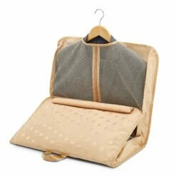 Hartmann Century Deluxe 24" Medium Exp Journey Spinner 25 Hartmann Century Deluxe 24" Medium Exp Journey Spinner -Travel Sales Store CenturyDLX 1133 MDLG 3 Garment Sleeve