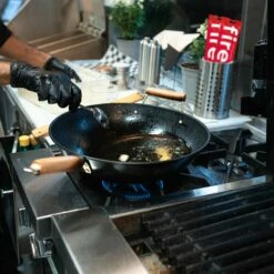 Front Page -Travel Sales Store FX FE004 001 n a 12