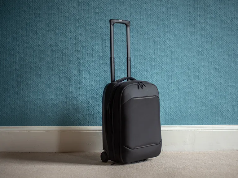 Front Page -Travel Sales Store cnet best luggage suitcase carry on 2