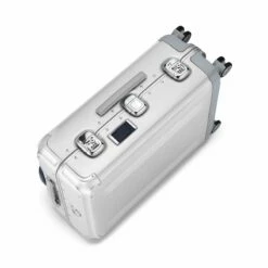 Zero Halliburton Pursuit Aluminum Medium Travel Case 38 Zero Halliburton Pursuit Aluminum Medium Travel Case -Travel Sales Store zero 94227 05 silver side wb